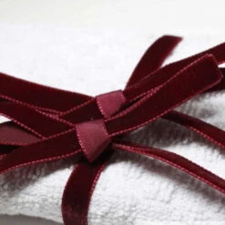 Berisfords Velvet Ribbon, Burgundy