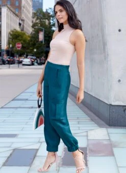 McCall's 8099 Shorts And Pants Sewing Pattern #LinaMcCalls