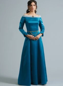 McCall's Sewing Pattern 8424 Medieval Dress Costume -Jaycotts Shop M8424 product hires 02