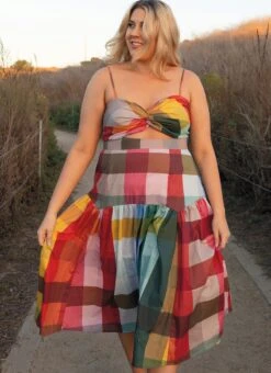 Know Me Sewing Pattern KM2073 Crop Top And Skirt By Alisha Grace -Jaycotts Shop ME2073 02