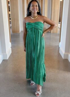 Know Me Sewing Pattern 2111 Misses' Dress By Handmade Millennial