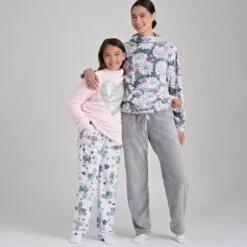 Simplicity Sewing Pattern 9019 Girls' And Misses' Loungewear
