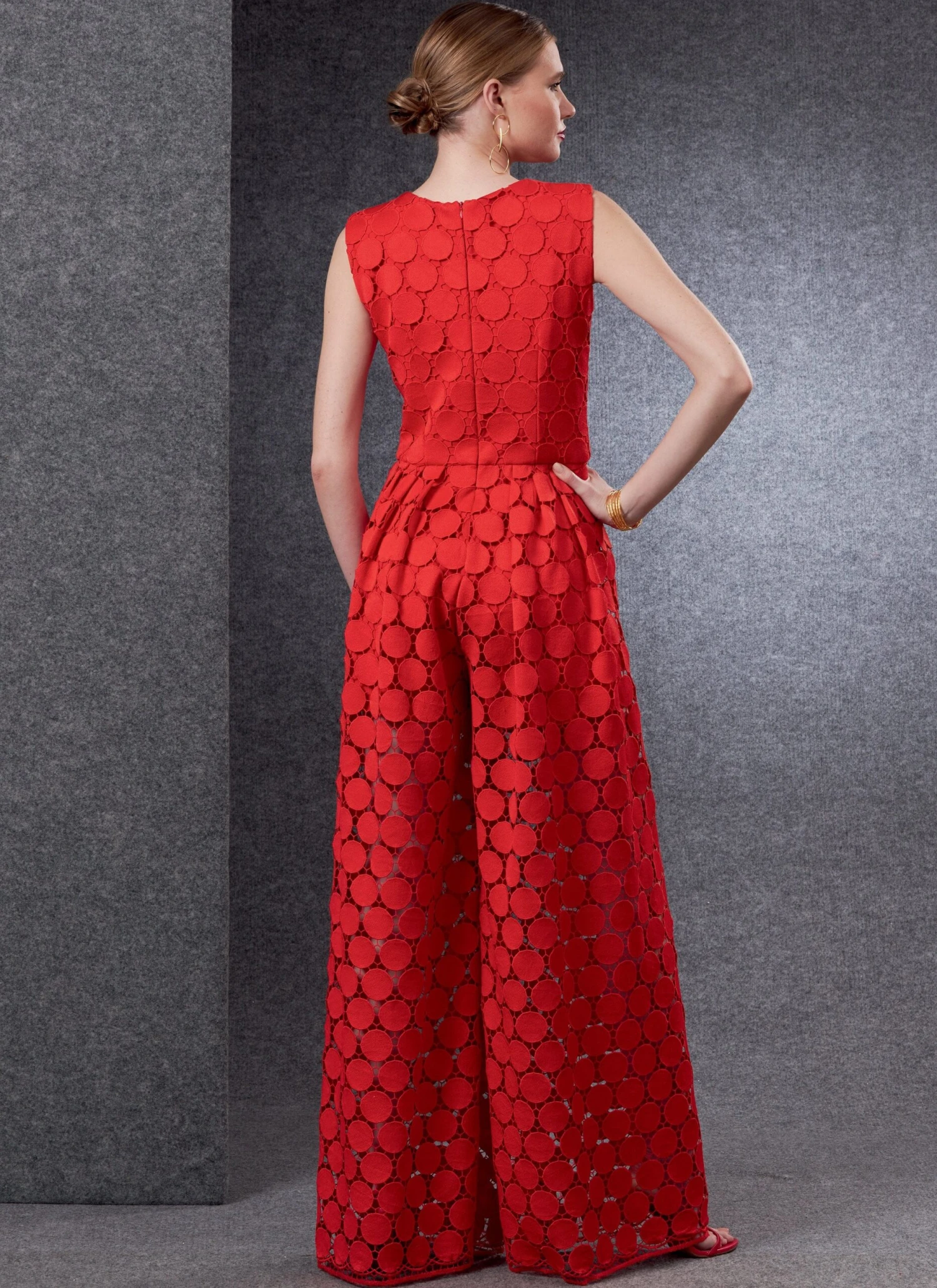 Vogue Sewing Pattern 1806 Misses' And Misses' Petite Jumpsuit 4 Vogue Sewing Pattern 1806 Misses' And Misses' Petite Jumpsuit - Image 4