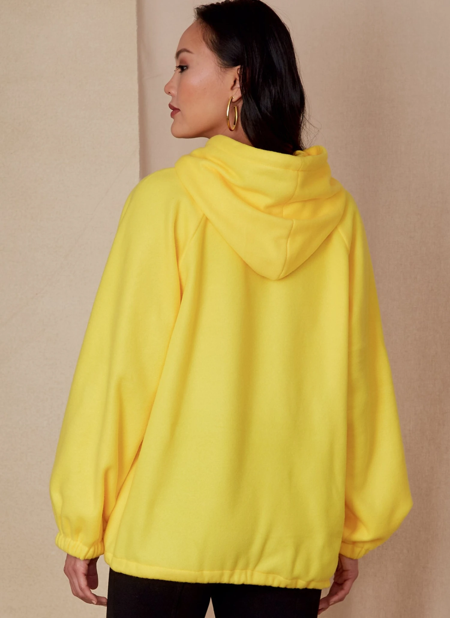 Vogue Sewing Pattern 1826 Misses' Sweatshirts 8 Vogue Sewing Pattern 1826 Misses' Sweatshirts - Image 8