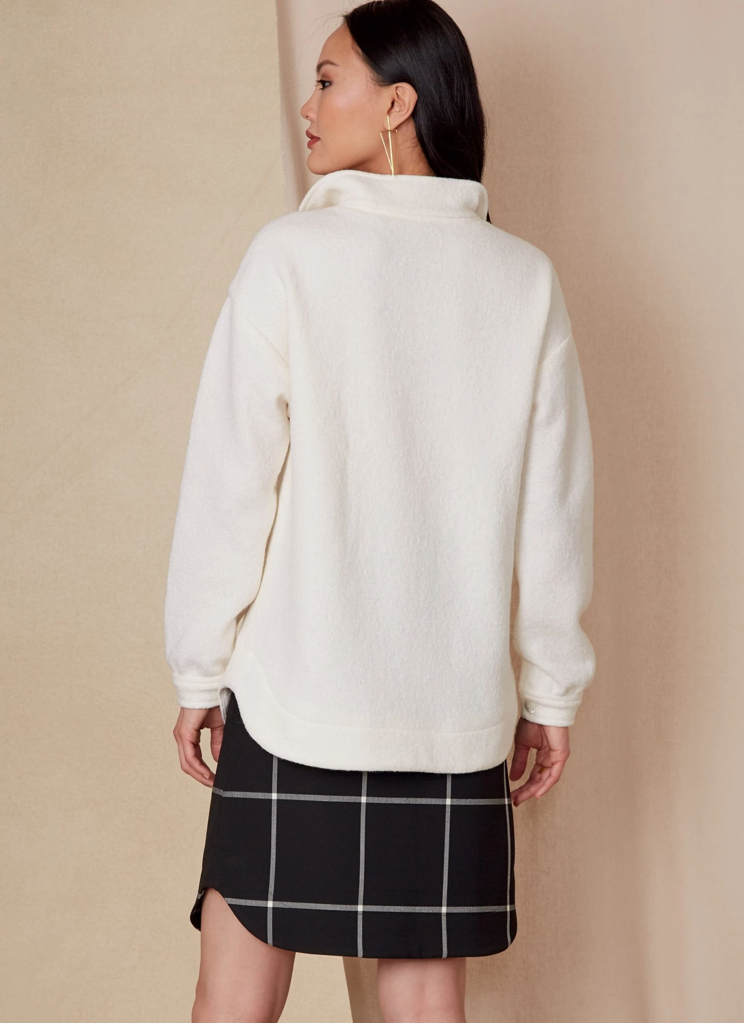 Vogue Sewing Pattern 1833 Misses' Top, Skirt And Pants 7 Vogue Sewing Pattern 1833 Misses' Top, Skirt And Pants - Image 7