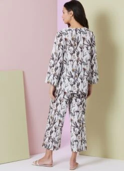 Vogue Sewing Pattern 2019 Misses' Lounge Sets By Marcy Tilton -Jaycotts Shop V2019 product hires 03