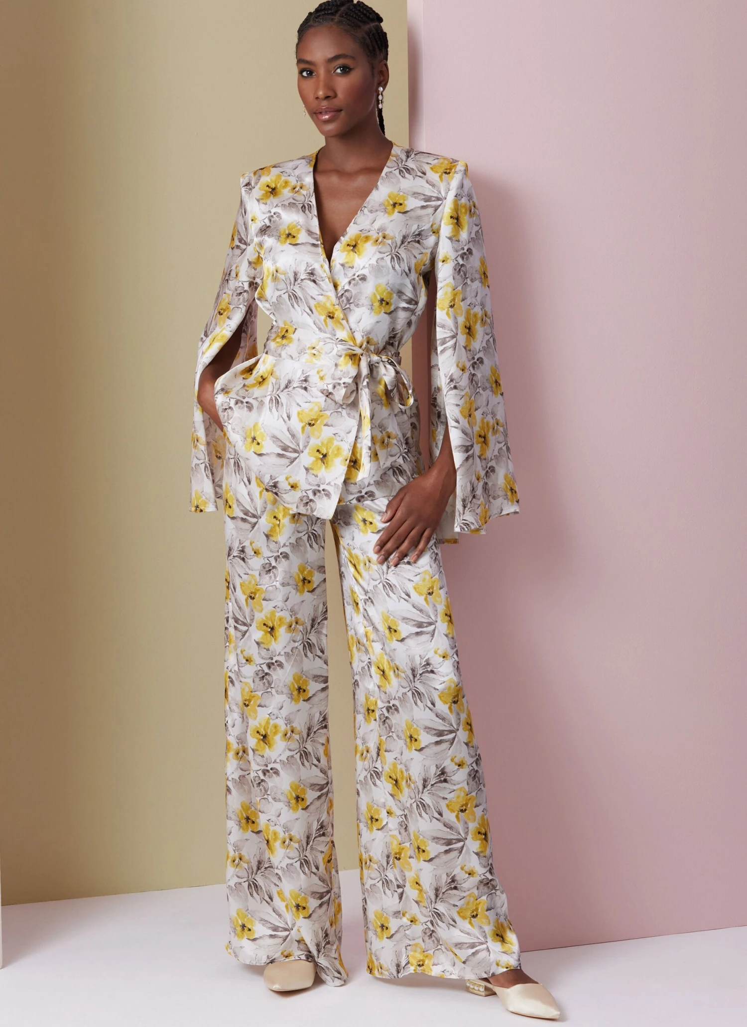 Vogue Sewing Pattern 2020 Misses' Lounge Top, Robe And Pants 1 Vogue Sewing Pattern 2020 Misses' Lounge Top, Robe And Pants