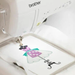 Brother Innov-is 580 Sewing And Embroidery Machine 9 Brother Innov-is 580 Sewing And Embroidery Machine -Jaycotts Shop f580 3