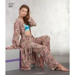 Simplicity Pattern 8800 Misses Robe Pants Top